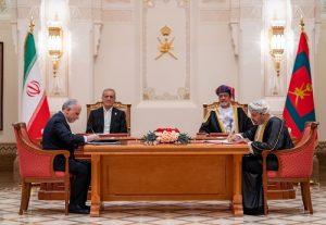 توقيع الاتفاقيات بين سلطنة عمان وإيران